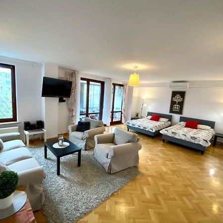Center Warsaw - Apartmenty Jana Pawla II ภายนอก รูปภาพ
