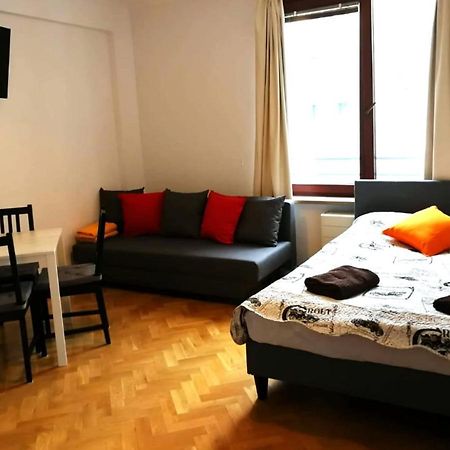 Center Warsaw - Apartmenty Jana Pawla II ภายนอก รูปภาพ