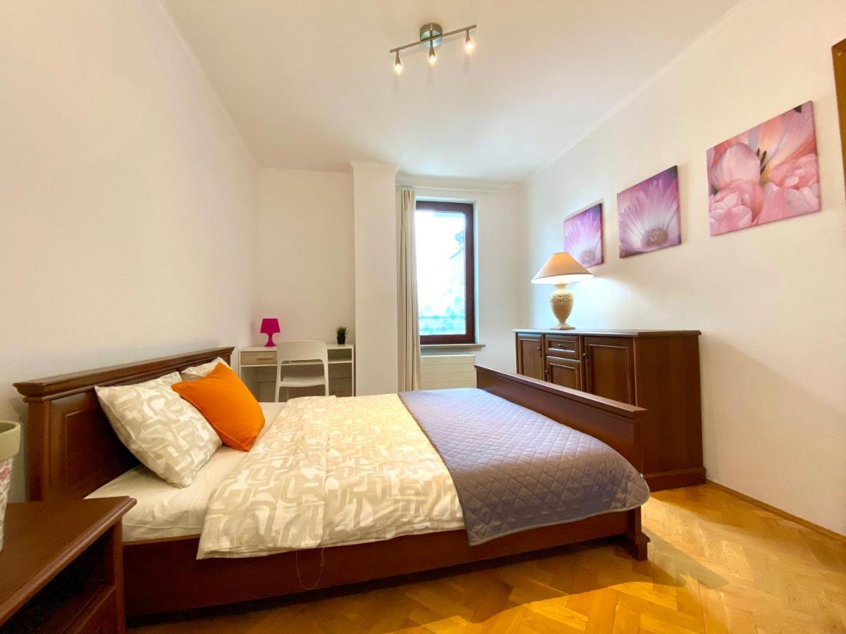 Center Warsaw - Apartmenty Jana Pawla II ภายนอก รูปภาพ