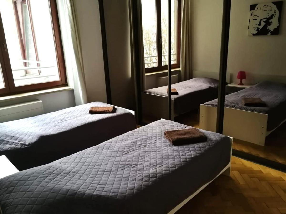 Center Warsaw - Apartmenty Jana Pawla II ภายนอก รูปภาพ