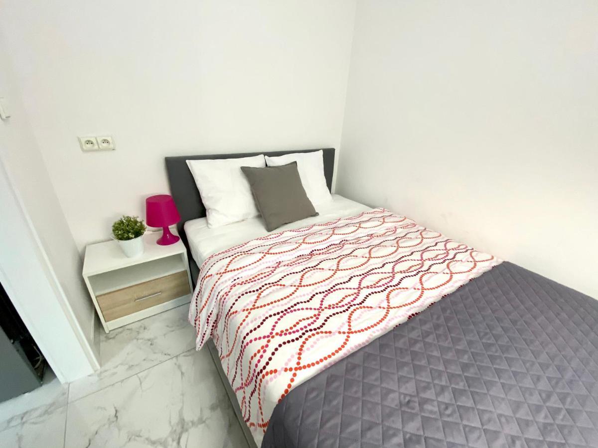 Center Warsaw - Apartmenty Jana Pawla II ภายนอก รูปภาพ