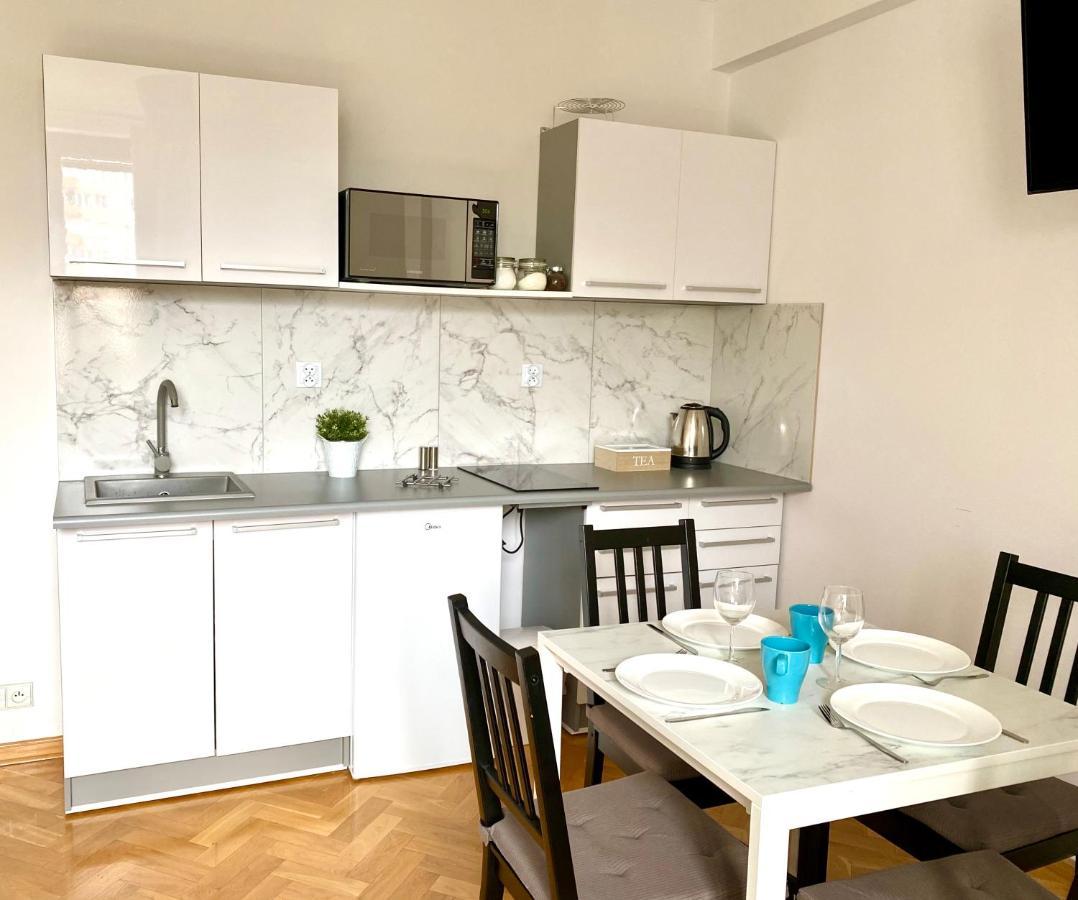 Center Warsaw - Apartmenty Jana Pawla II ภายนอก รูปภาพ