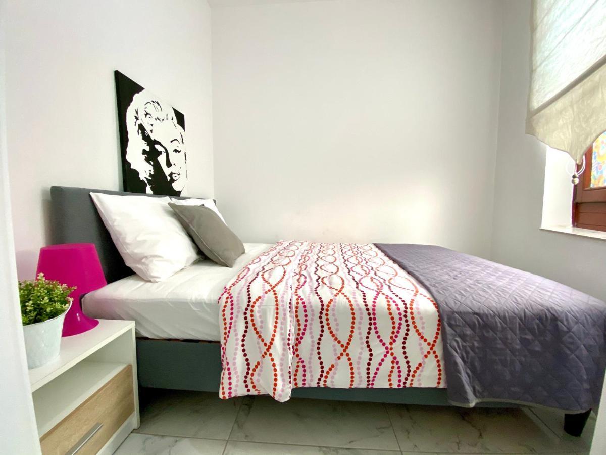 Center Warsaw - Apartmenty Jana Pawla II ภายนอก รูปภาพ