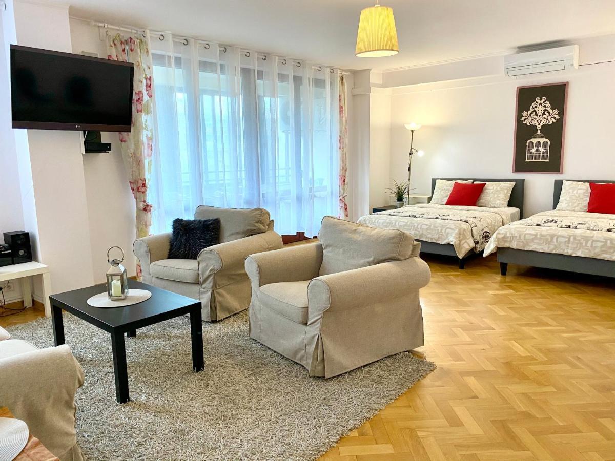 Center Warsaw - Apartmenty Jana Pawla II ภายนอก รูปภาพ