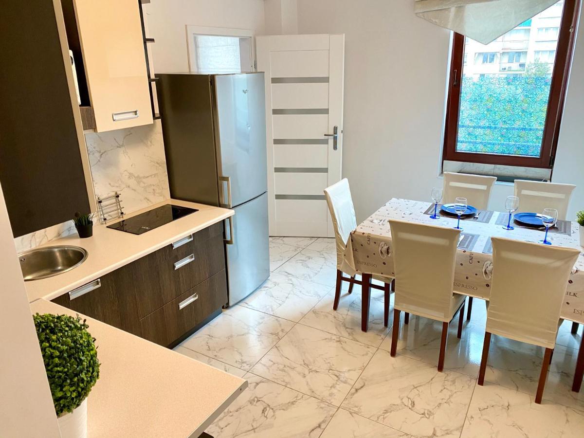 Center Warsaw - Apartmenty Jana Pawla II ภายนอก รูปภาพ