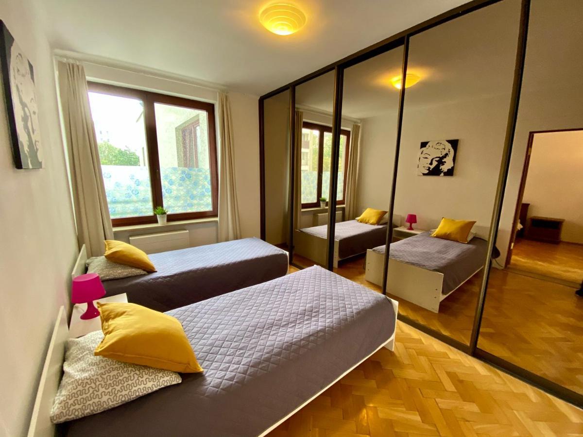 Center Warsaw - Apartmenty Jana Pawla II ภายนอก รูปภาพ